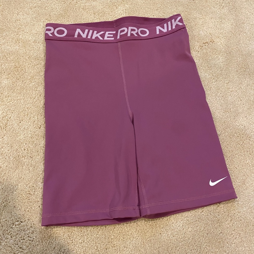 NIKE BIKER SHORTS - NEVER WORN